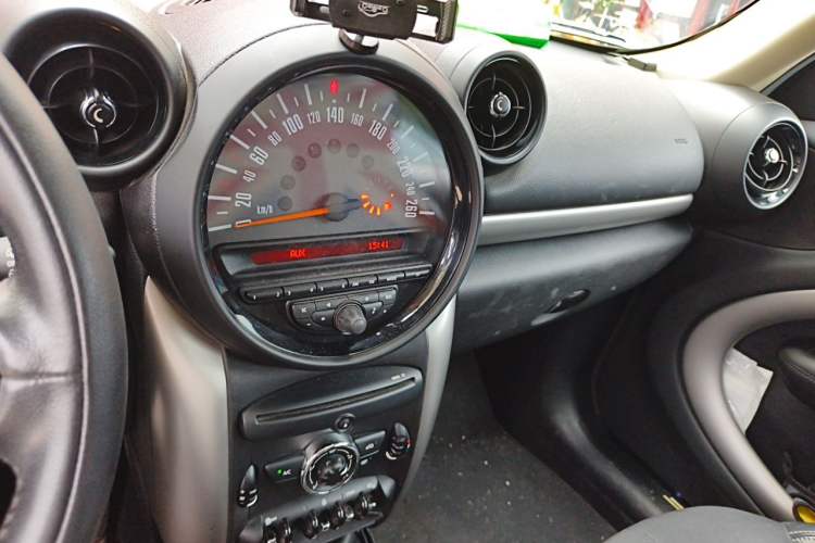 Used MINI Countryman 2014 1.6T COOPER ALL4 Fun Audio And AC Panel