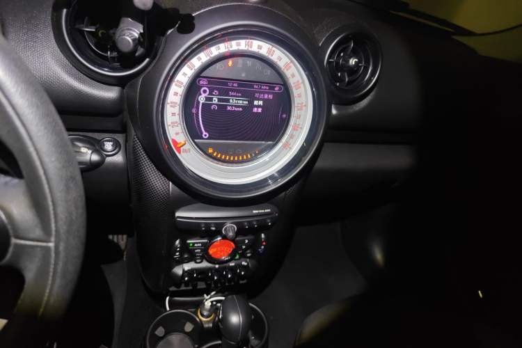 Used MINI Countryman 2014 1.6T COOPER S Audio And AC Panel