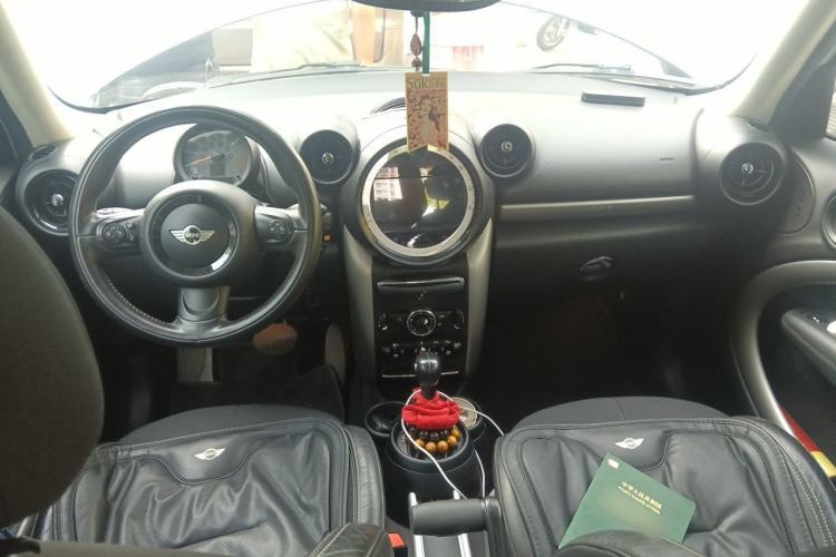 Used MINI Countryman 2014 1.6T COOPER ALL4 Fun Center Console