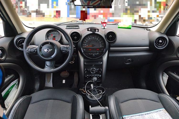 Used MINI Countryman 2014 1.6T COOPER ALL4 Fun Center Console