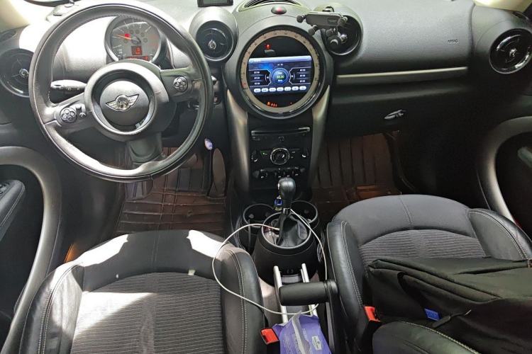 Used MINI Countryman 2014 1.6L COOPER Fun Center Console