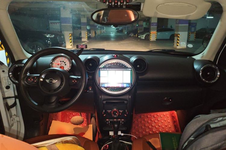 Used MINI Countryman 2014 1.6T COOPER ALL4 Fun Center Console