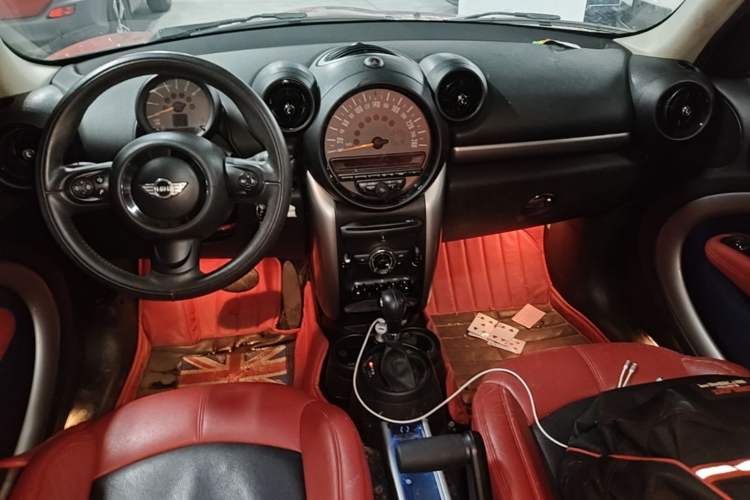 Used MINI Countryman 2014 1.6L COOPER Fun Center Console