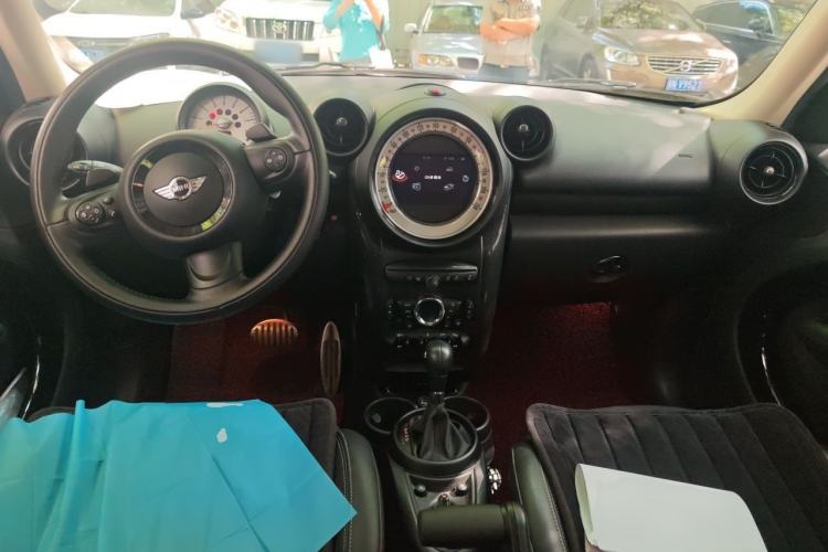 Used MINI Countryman 2014 1.6T COOPER S Center Console
