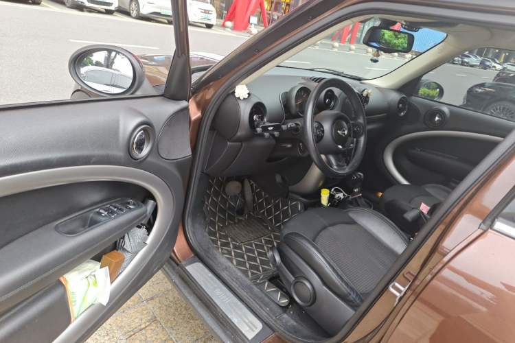 Used MINI Countryman 2014 1.6L COOPER Fun Driver Seat