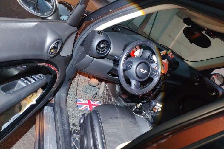 Used MINI Countryman 2014 1.6L COOPER Fun Driver Seat