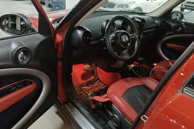 Used MINI Countryman 2014 1.6L COOPER Fun Driver Seat