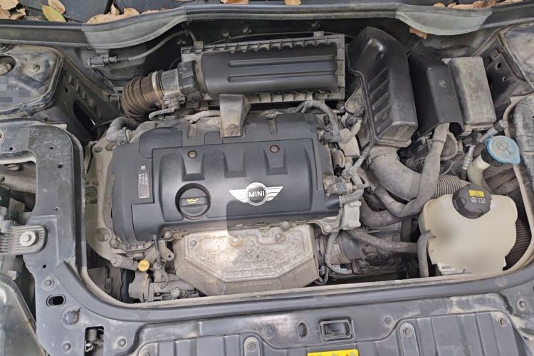Used MINI Countryman 2014 1.6L COOPER Fun Engine Bay