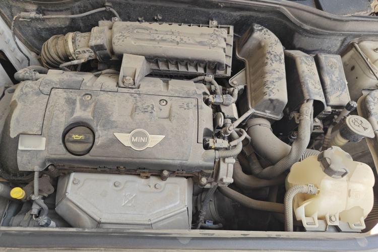 Used MINI Countryman 2014 1.6L COOPER Fun Engine Bay