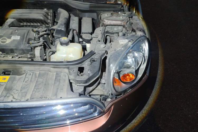 Used MINI Countryman 2014 1.6L COOPER Fun Engine Bay Left