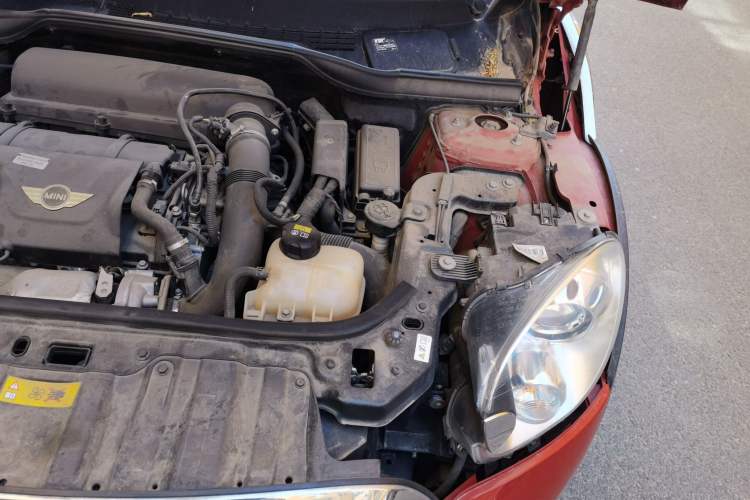 Used MINI Countryman 2014 1.6T COOPER S ALL4 Engine Bay Left