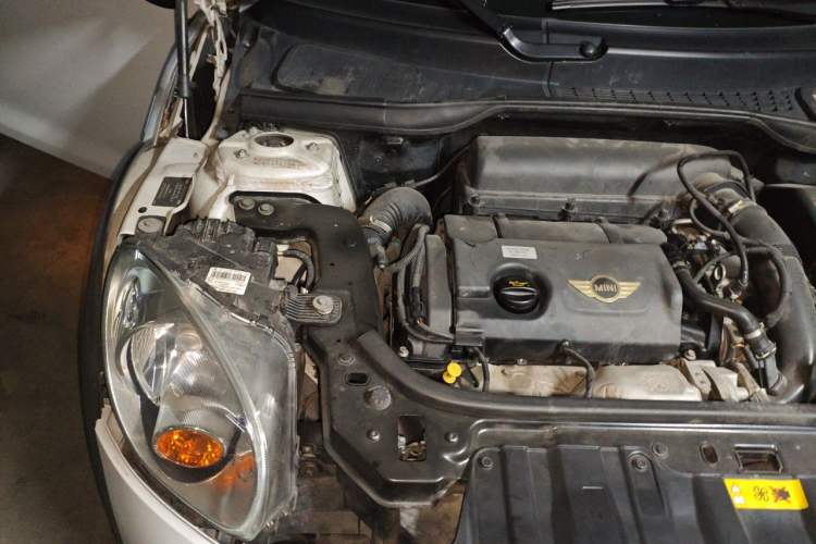Used MINI Countryman 2014 1.6T COOPER ALL4 Fun Engine Bay Right