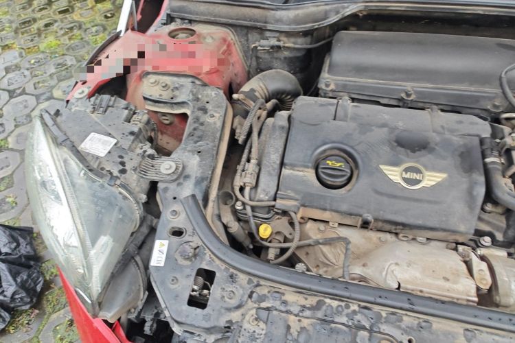 Used MINI Countryman 2014 1.6T COOPER ALL4 Excitement Engine Bay Right