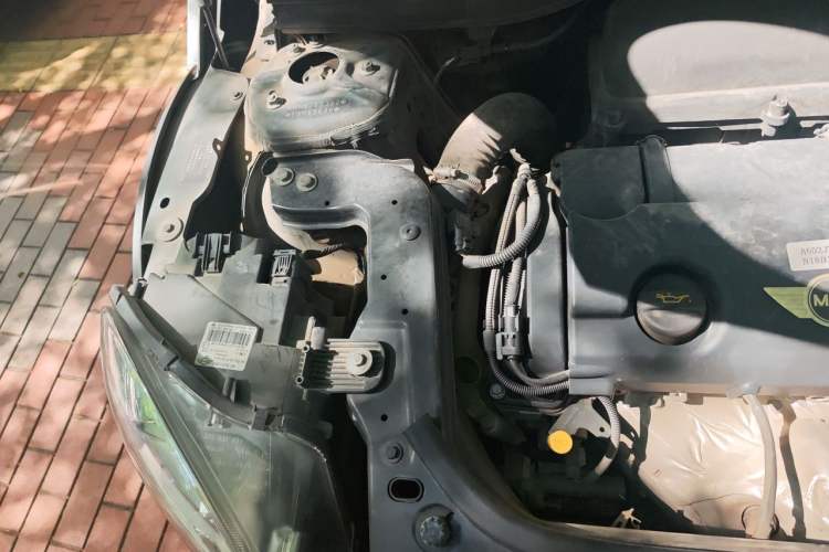 Used MINI Countryman 2014 1.6T COOPER S Engine Bay Right