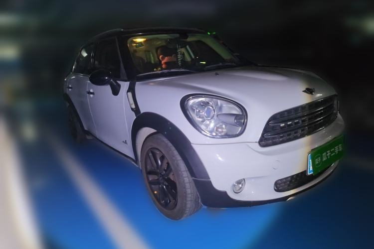 Used MINI Countryman 2014 1.6T COOPER ALL4 Excitement Front Right 45 Deg
