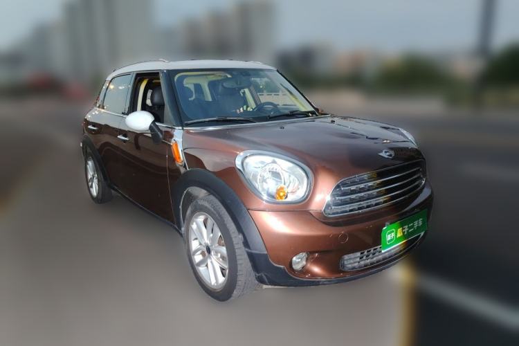 Used MINI Countryman 2014 1.6L COOPER Fun Front Right 45 Deg