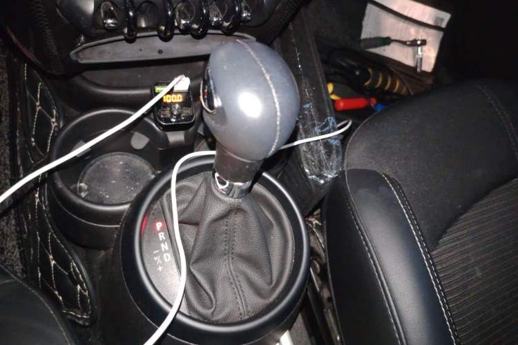 Used MINI Countryman 2014 1.6L COOPER Fun Gear Lever