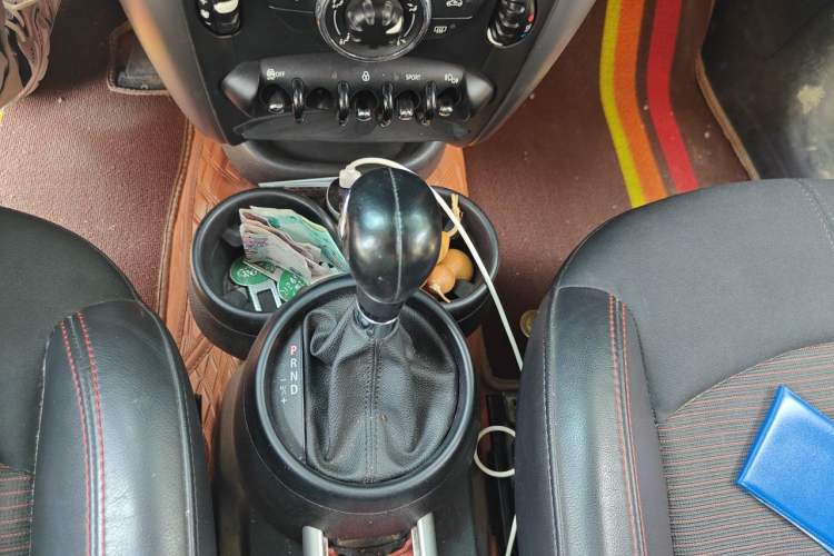 Used MINI Countryman 2014 1.6L COOPER Fun Gear Lever