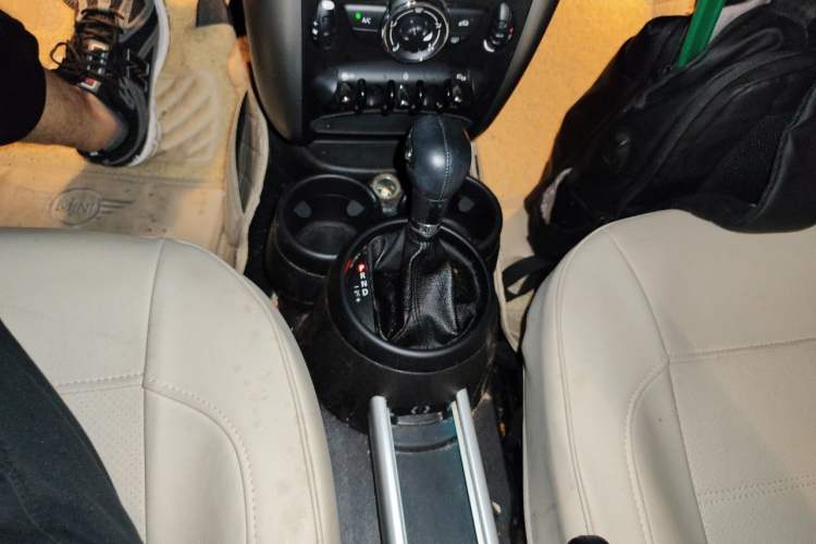 Used MINI Countryman 2014 1.6L ONE Gear Lever
