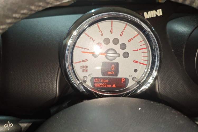 Used MINI Countryman 2014 1.6T COOPER ALL4 Fun Instrument Cluster