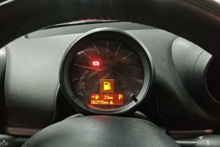 Used MINI Countryman 2014 1.6L COOPER Fun Instrument Cluster