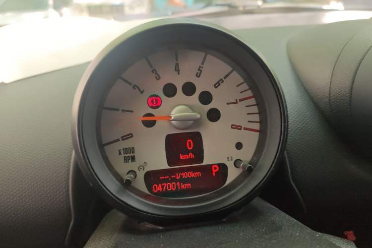 Used MINI Countryman 2014 1.6T COOPER S Instrument Cluster