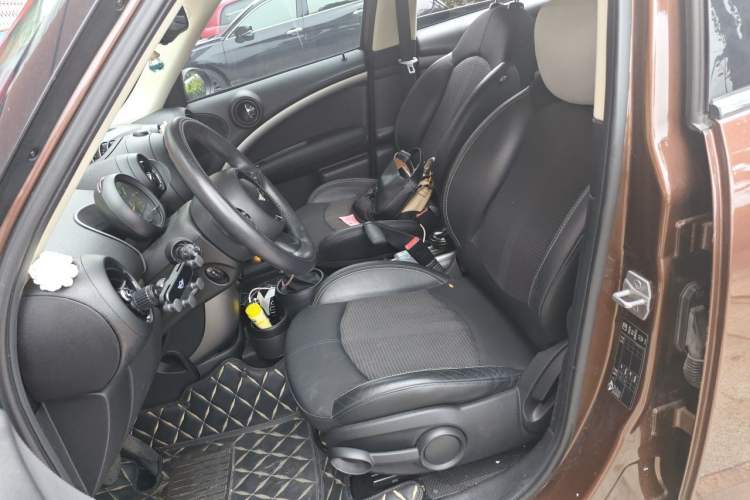 Used MINI Countryman 2014 1.6L COOPER Fun Left Front Seat