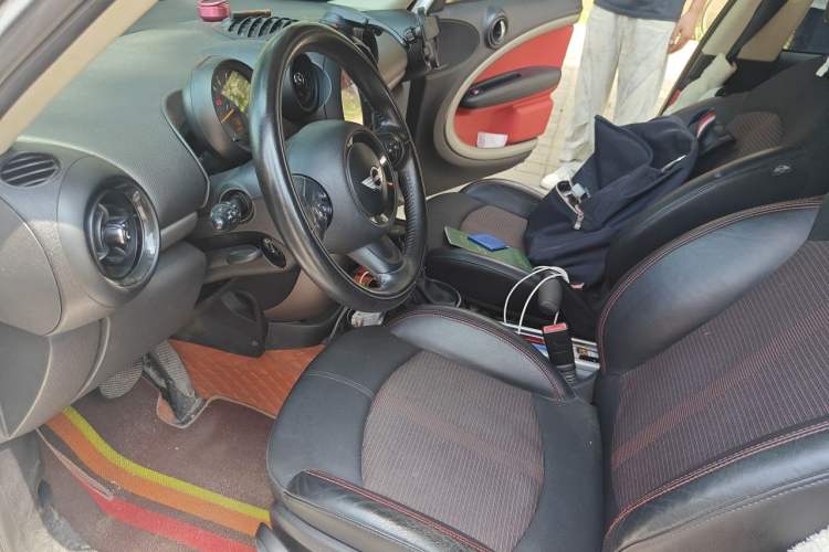 Used MINI Countryman 2014 1.6L COOPER Fun Left Front Seat