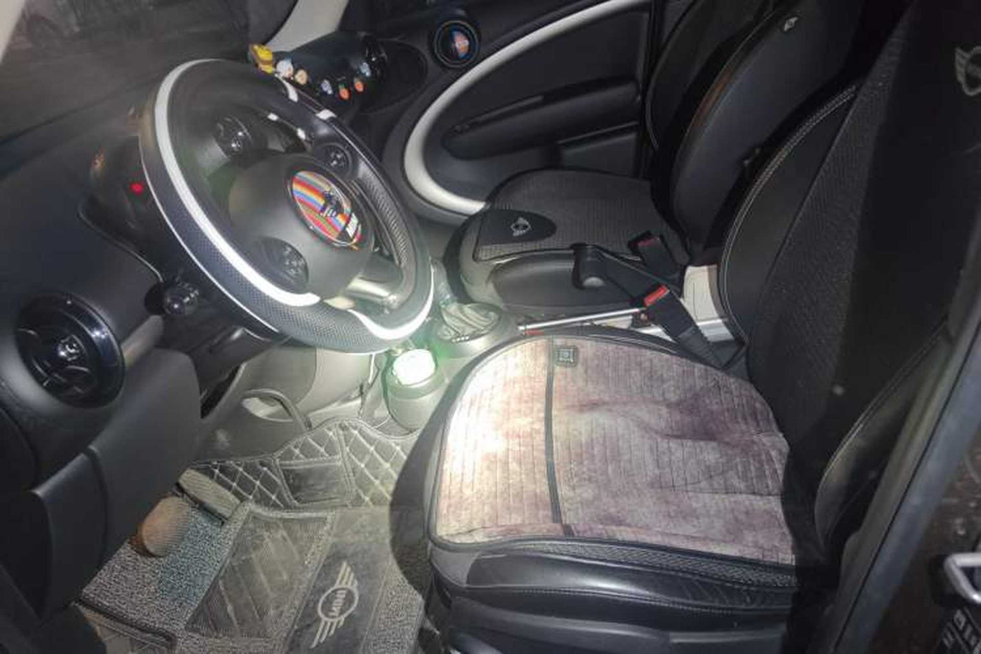 Used MINI Countryman 2014 1.6L COOPER Fun Left Front Seat
