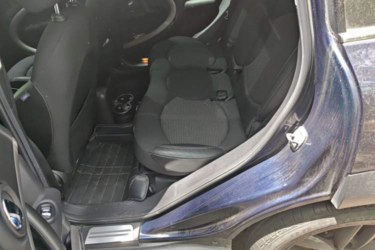 Used MINI Countryman 2014 1.6L COOPER Fun Left Rear Seat