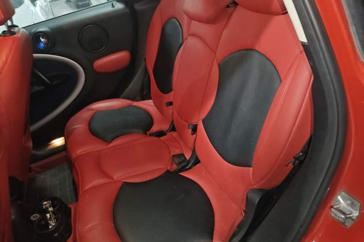 Used MINI Countryman 2014 1.6L COOPER Fun Left Rear Seat