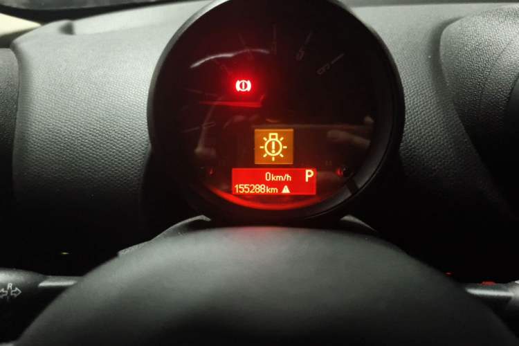 Used MINI Countryman 2014 1.6T COOPER ALL4 Excitement Odometer Close Up