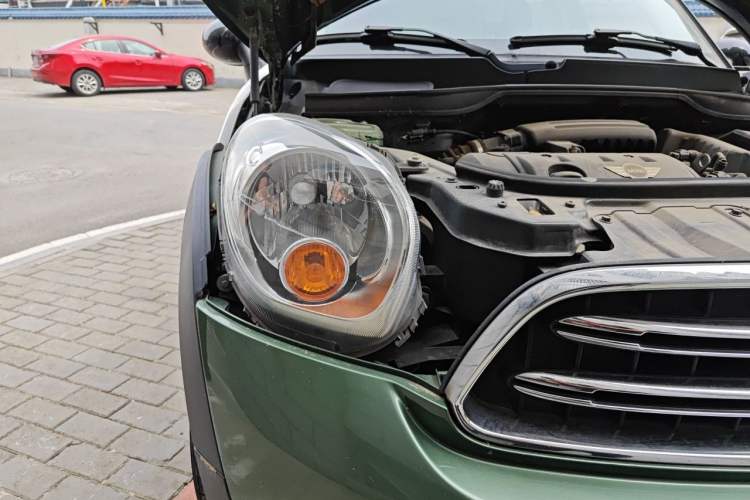 Used MINI Countryman 2014 1.6L COOPER Fun Right Front Headlight
