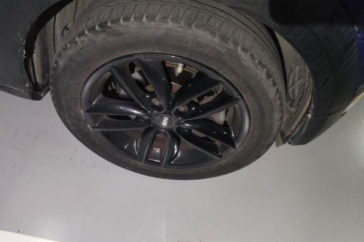 Used MINI Countryman 2014 1.6T COOPER ALL4 Fun Right Front Wheel Hub
