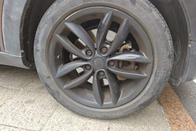 Used MINI Countryman 2014 1.6L COOPER Fun Right Front Wheel Hub