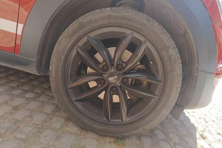 Used MINI Countryman 2014 1.6L COOPER Fun Right Front Wheel Hub