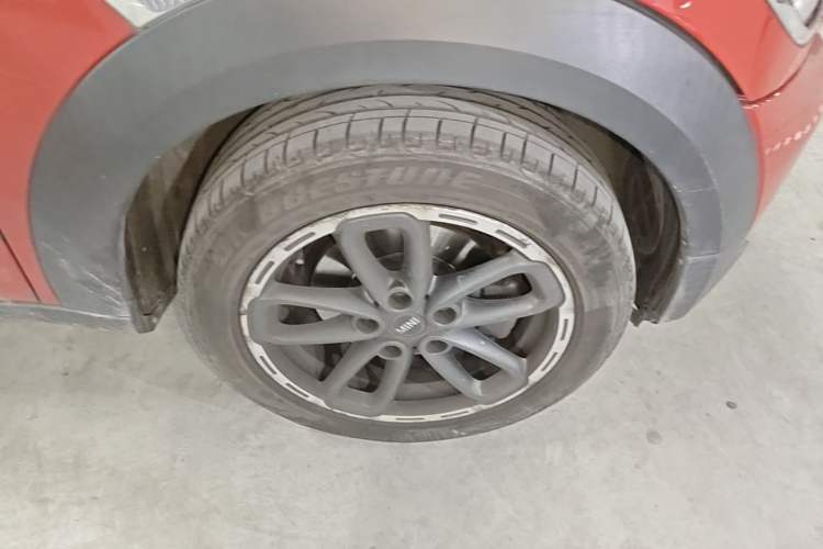 Used MINI Countryman 2014 1.6L COOPER Fun Right Front Wheel Hub