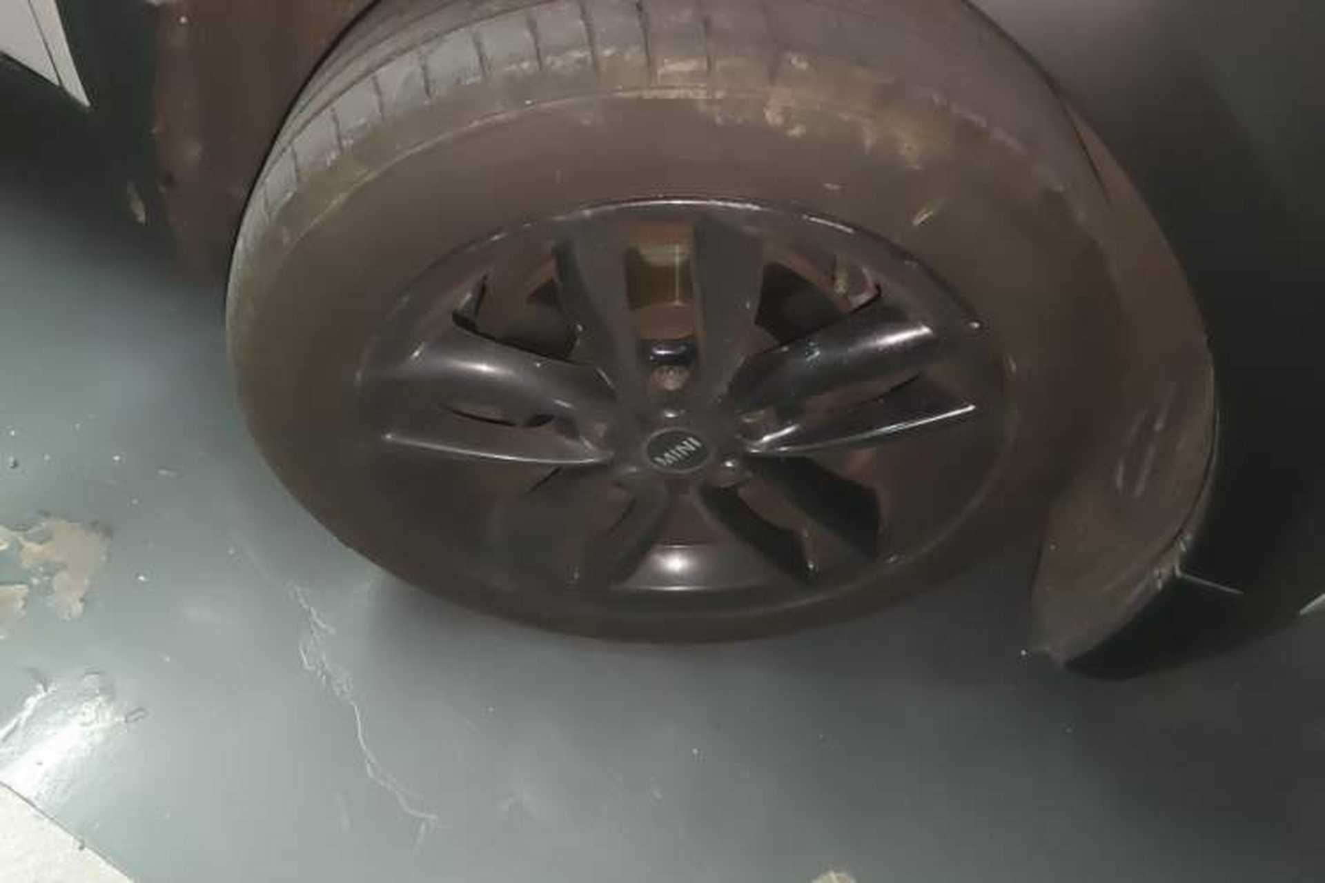 Used MINI Countryman 2014 1.6L COOPER Fun Right Front Wheel Hub