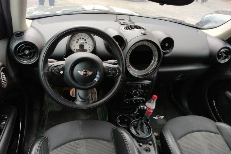 Used MINI Countryman 2014 1.6L COOPER Fun Center Console