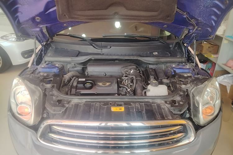 Used MINI Countryman 2014 1.6T COOPER ALL4 Fun Engine Bay