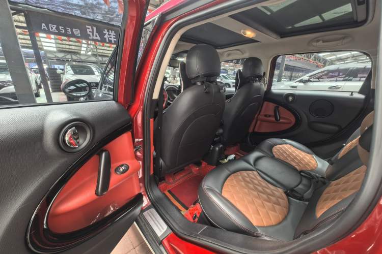 Used MINI Countryman 2014 1.6T COOPER ALL4 Fun Interior 4