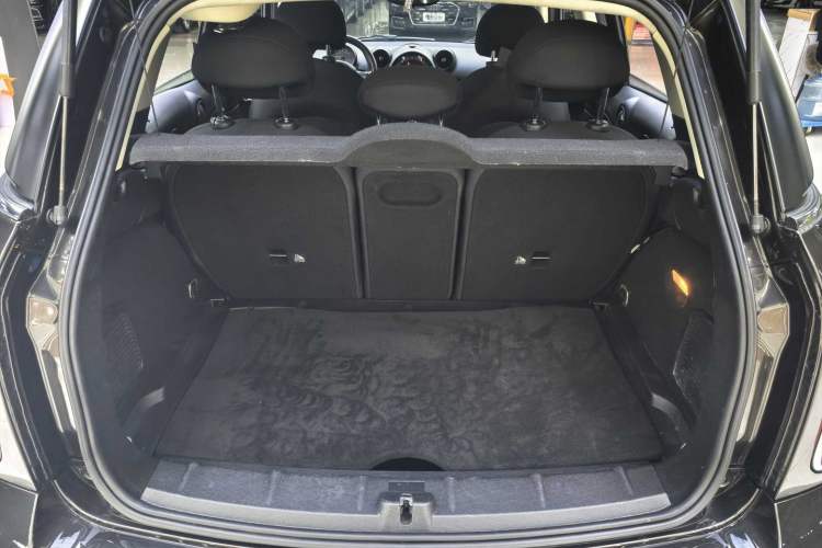 Used MINI Countryman 2014 1.6T COOPER S Interior 5