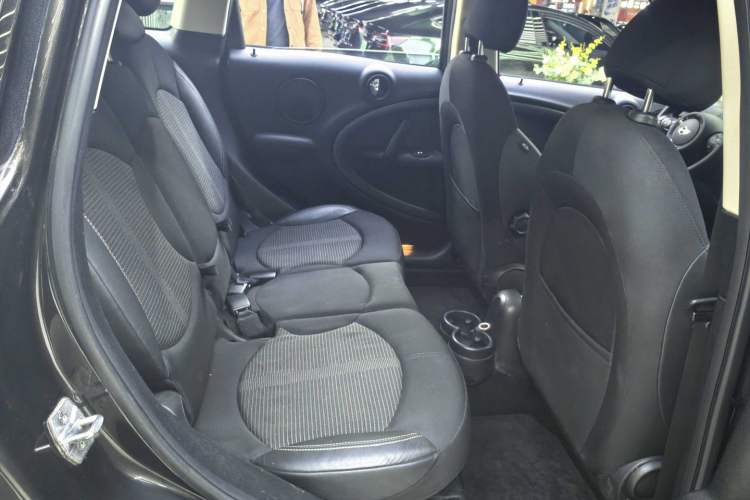 Used MINI Countryman 2014 1.6T COOPER S Interior 7