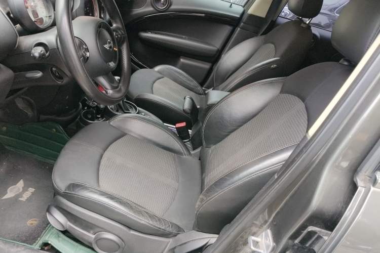Used MINI Countryman 2014 1.6L COOPER Fun Left Front Seat