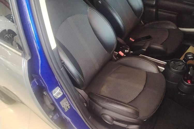 Used MINI Countryman 2014 1.6T COOPER ALL4 Fun Right Front Seat