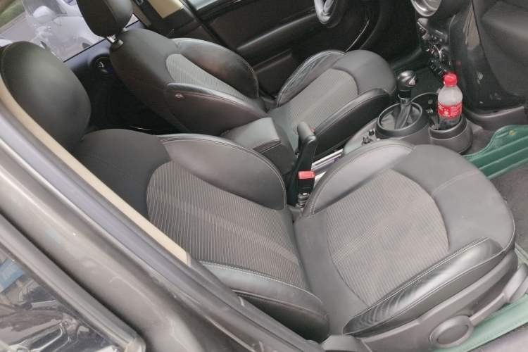 Used MINI Countryman 2014 1.6L COOPER Fun Right Front Seat