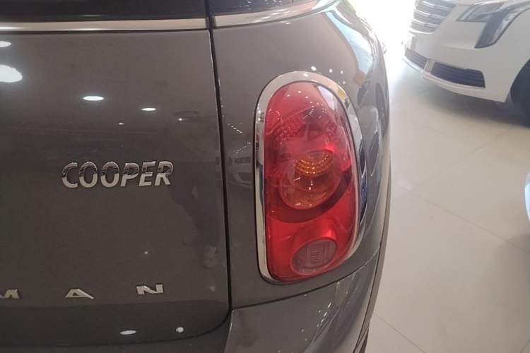 Used MINI Countryman 2014 1.6T COOPER ALL4 Fun Right Rear Taillight