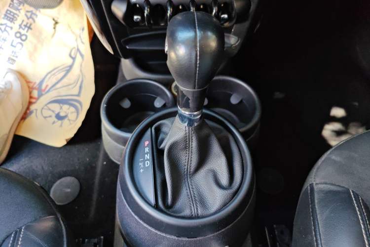 Used MINI Countryman 2014 1.6L COOPER Fun Gear Lever