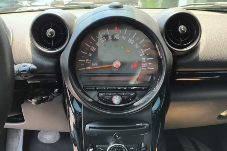 Used MINI Countryman 2014 1.6L COOPER Fun Audio And AC Panel