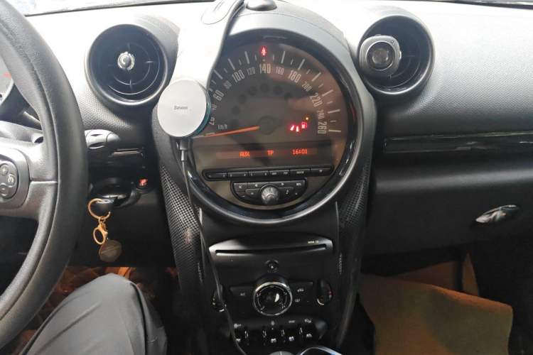 Used MINI Countryman 2014 1.6T COOPER ALL4 Fun Audio And AC Panel